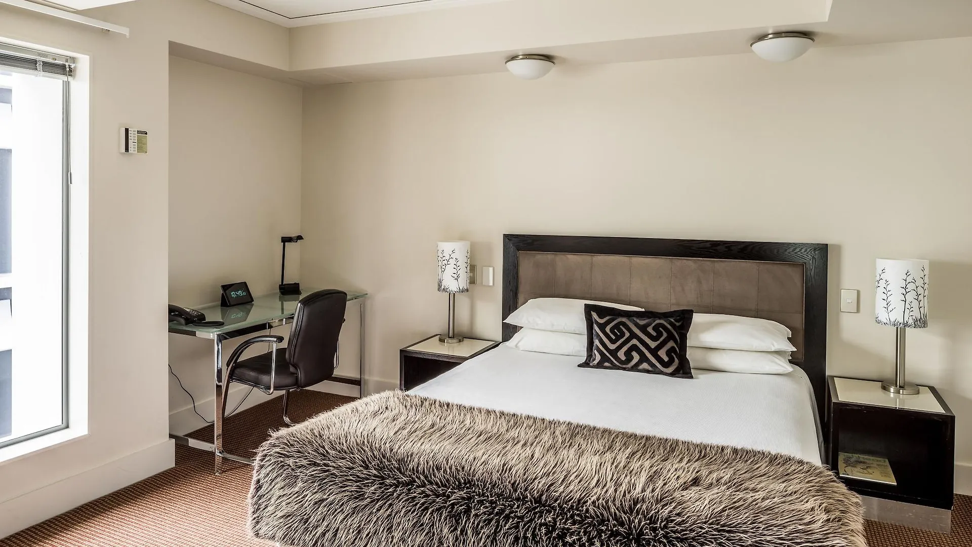 Bolton Hotel Wellington